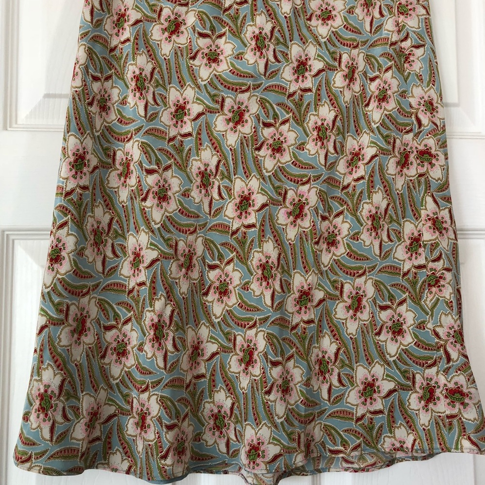 Cute GAP silk skirt